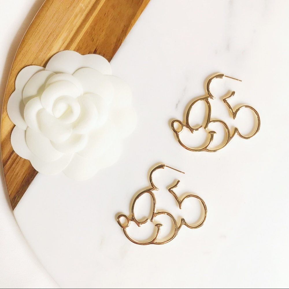 New ⭐️ Gold Disney Mickey Head Shape Earrings